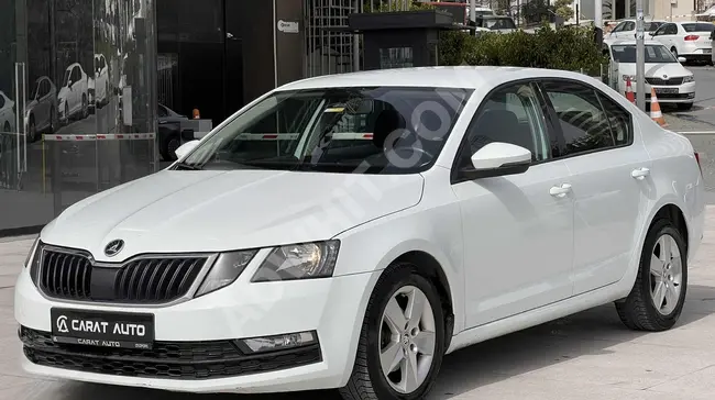 سيارة  Skoda Octavia  موديل 2018 مُعتنى بها بناقل حركة  DSG من CARAT AUTO