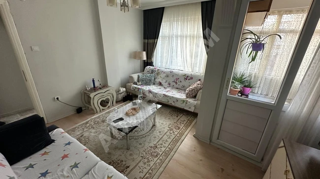 Mid-floor apartment 2+1 for sale in the Bahçelievler district center.