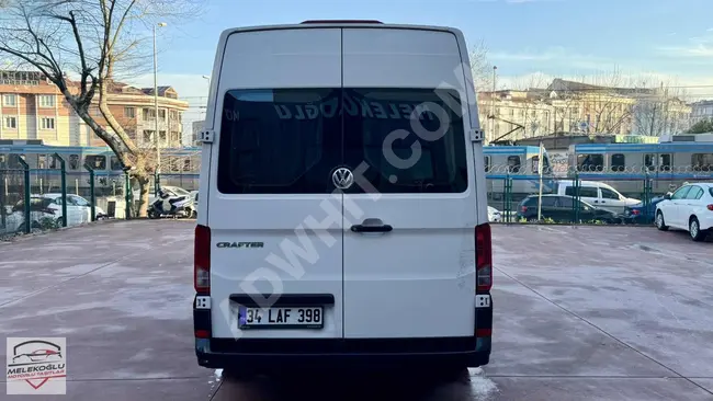 VW CRAFTER model 2023 is for sale, with an L plate, and a mileage of 150,000 km.