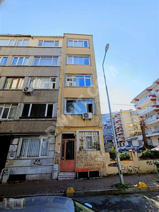 1+1 apartment, with an area of 60 square meters, two facades, on the third floor in Fatihfindikzade Mollagurani