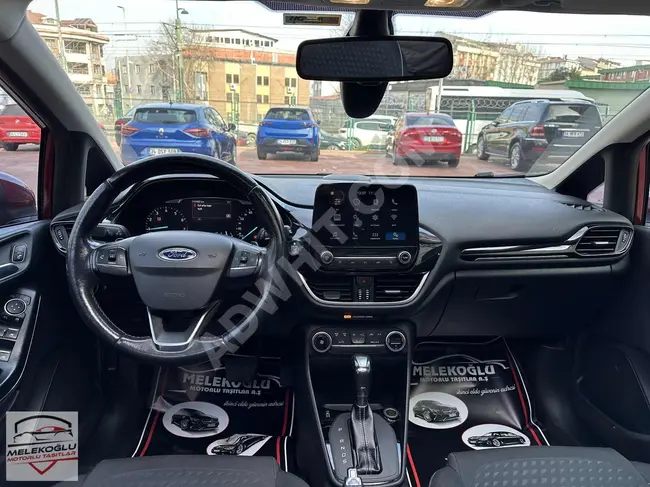 Ford Fiesta طلب خاص بسقف زجاجي،   أوتوماتيك الأكثر تجهيزًا.