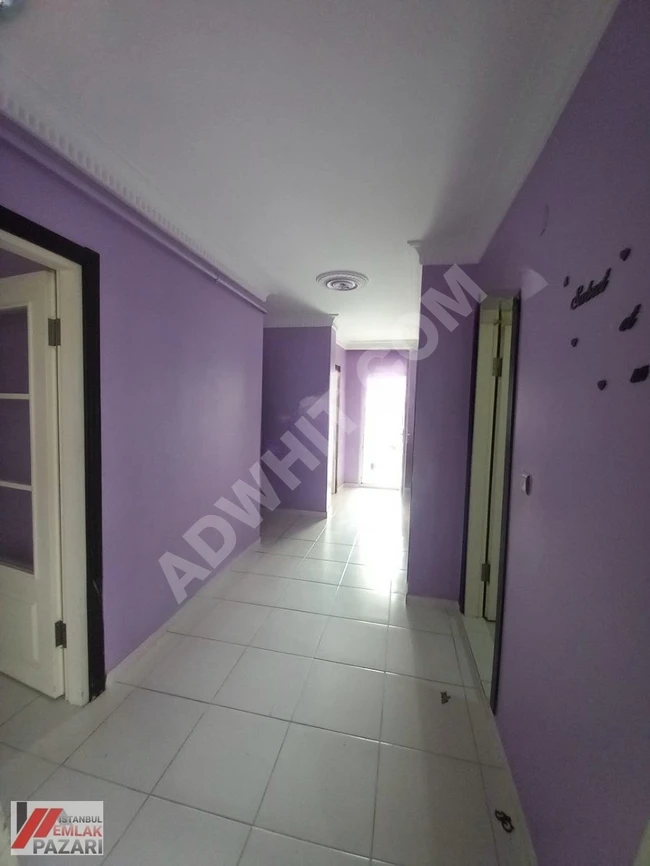 Spacious 2+1 apartment with a balcony in a central location in Gürpınar.