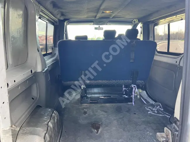 فان Renault Trafic Multix موديل 2006 مع فحص جديد صيانة مرورية