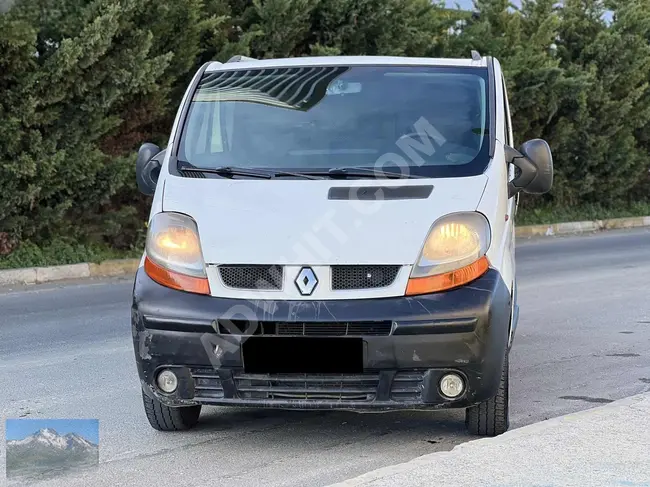 Renault Trafic Multix model 2006 with new inspection and traffic maintenance.