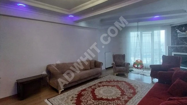 Spacious 3+1 apartment with a large balcony and street view, limited price for this period.