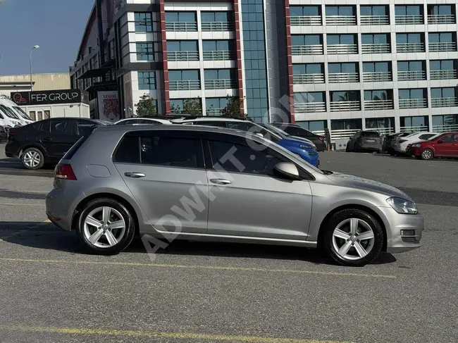 VW GOLF car - 1.2 TSI 110 hp DSG COMFORTLINE model 2015 - Interior color beige - Ambient interior lighting