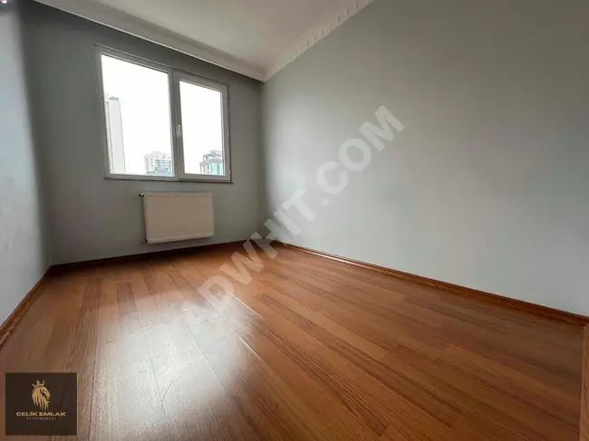 3+1 Empty Apartment for Sale in ŞERİFALİ LAVELLA 2 by ÇELİK Real Estate