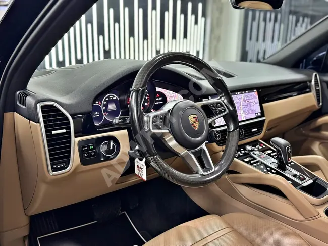 سيارة PORSCHE CAYENNE 3.0 موديل 2020 - 4K تدفئة مقاعد + CHRONO + شاشة عرض رأسية