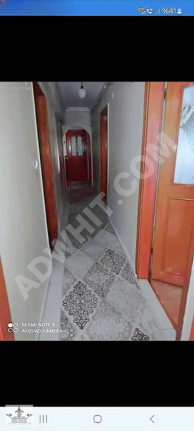 Apartment for sale on the middle floor in the complex in BEYLİKDÜZÜ MENEKŞE