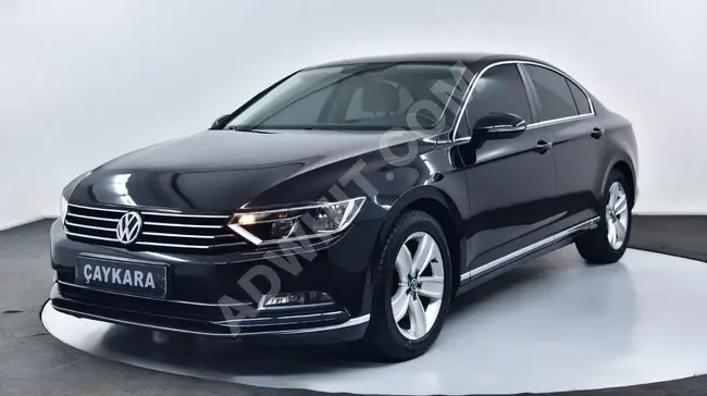 Volkswagen Passat Car, model 2019, with 125,000 km, automatic diesel, black color, with beige interior.