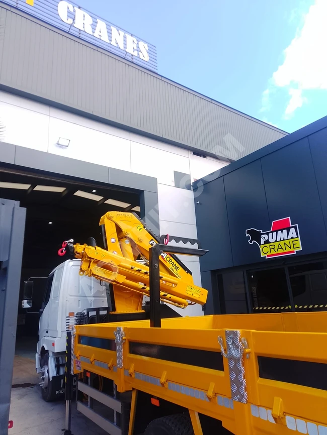 For sale: PUMA crane suitable for construction material suppliers and the construction sector.