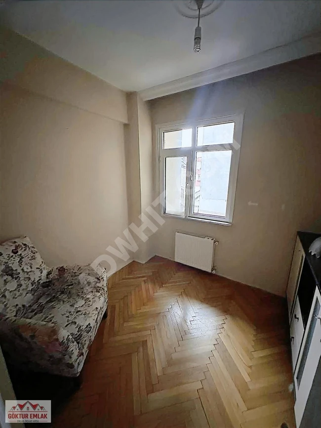 2+1 apartment for rent just one minute from the street in ŞIŞLI GÜLBAĞ