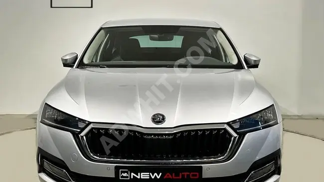 سيارة SKODA OCTAVIA PREMIUM موديل 2022  بدون طلاء - بدون عيوب - صيانة في الوكالة المعتمدة