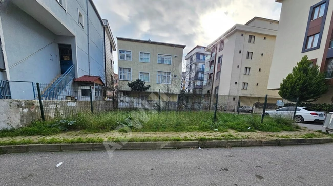 A residential plot measuring 203 square meters located on a corner in the ÇEKMEKÖY TAŞDELEN area.