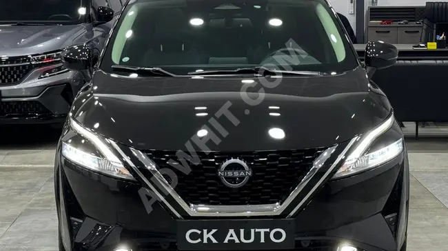 QASHQAI 1.3 DIG-T SKYPACK 2023 model with 31,000 km, panoramic glass roof.