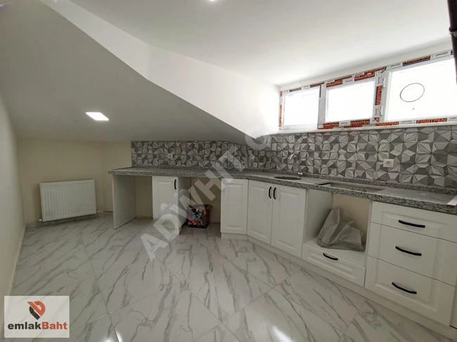 4+2 duplex apartment with a size of 170 square meters and a parking space in the center of SEFAKÖY.