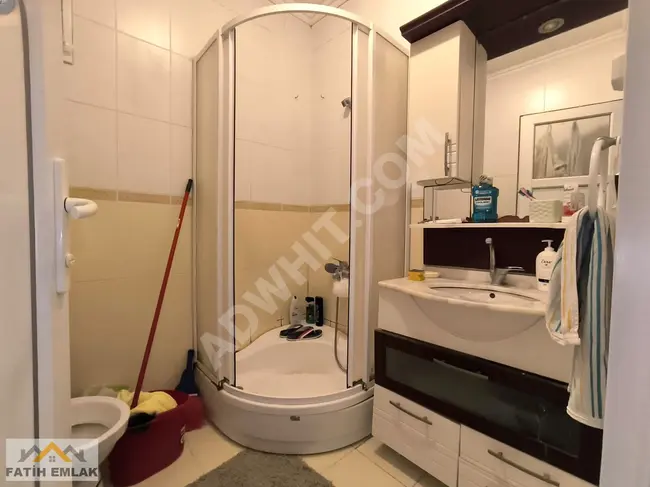 Apartment for rent 2+1 clean with an area of 80 square meters, top floor in ÜSKÜDAR SALACAK