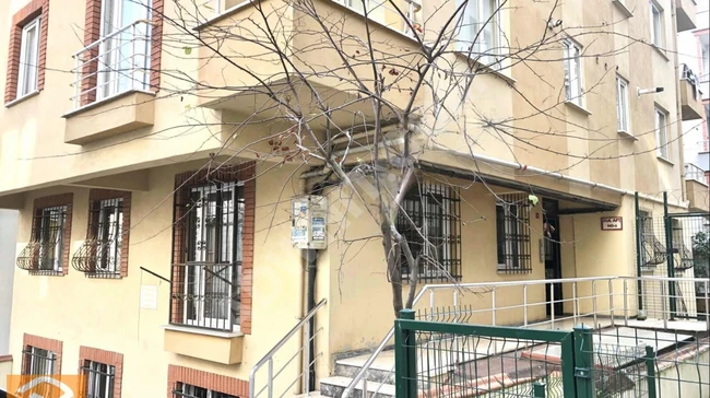 2+1 high entrance apartment for rent in Şerifali neighborhood