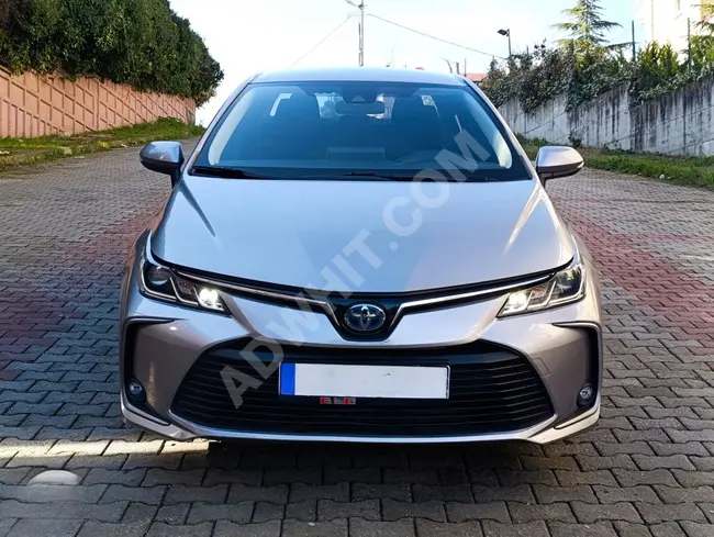 سيارة TOYOTA COROLLA 1.8 HYBRİD موديل 2021- حزمة DREAM - خالية من العيوب والصبغ