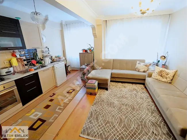 For sale: Spacious 2+1 apartment, 85 square meters with two balconies in Üsküdar Doğancılar.