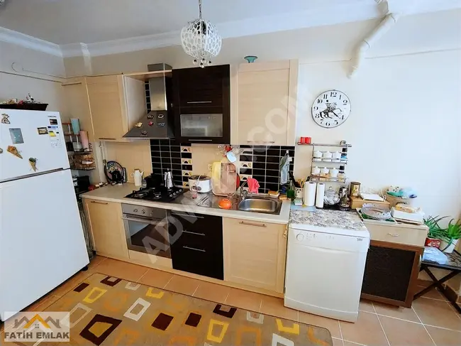 For sale: Spacious 2+1 apartment, 85 square meters with two balconies in Üsküdar Doğancılar.