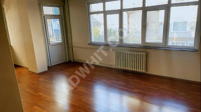 Apartment for rent, all rooms including the kitchen receive sunlight.