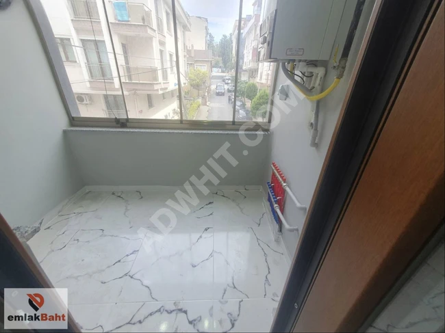 YEŞİLOVADA İSKANLI LÜKS 3+1 120M DAİRE ÇİFT BANYOLU