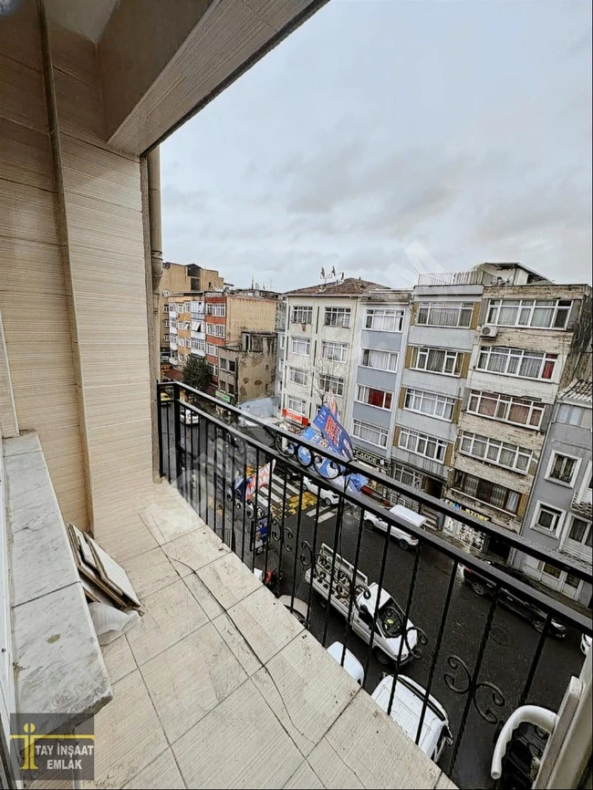 İLYASBEY CADDESİNDE BAKIMLI 2+1 90M² BALKONLU SATILIK DAİRE