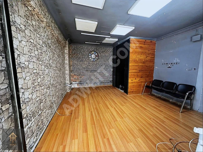 Commercial space of 25 square meters with a bathroom (WC) near Reşitpaşa Street.