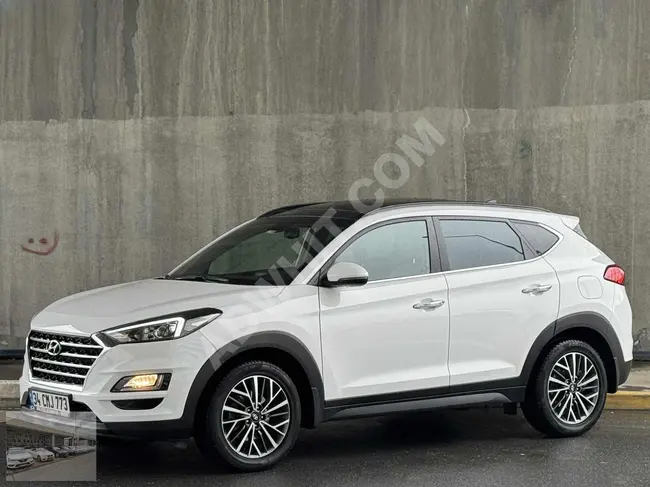 سيارة Hyundai Tucson موديل 2019 - سقف زجاجي بدون أي خطأ - نظيفة للغاية