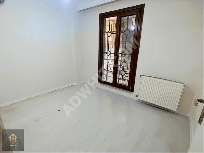 A 2+1 apartment with a high entrance, very close to the ŞÜKRÜBEY Metrobus station.