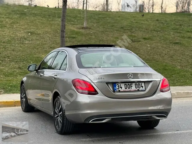 سيارة Mercedes - Benz C 200 D موديل 2020 - خالية من العيوب - ديزل مع فتحة سقف