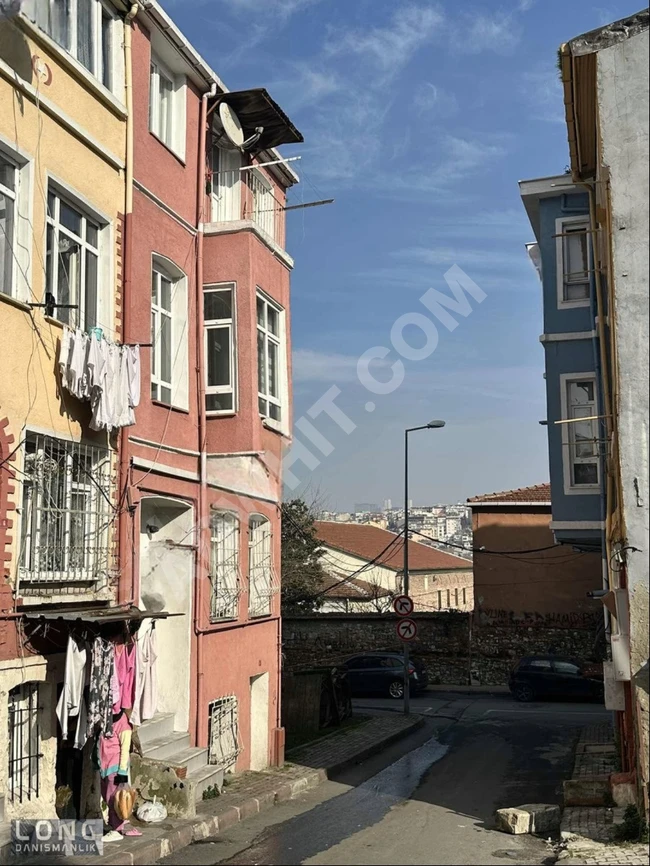 مبنى مكون من 4 طوابق للبيع في FATİH BALAT AYVANSARAY