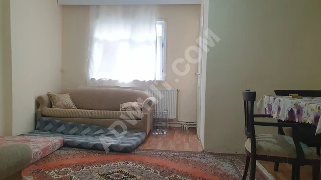 For sale, a 2+1 apartment in the Ümraniye İstiklal area.