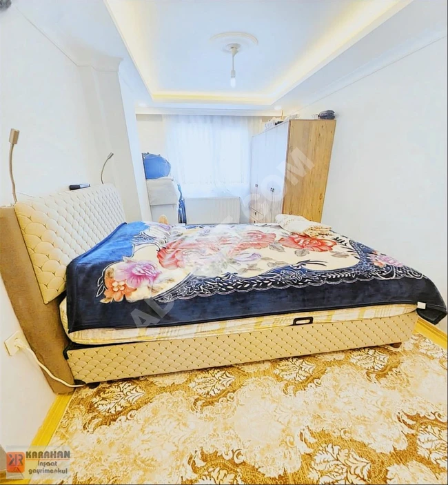 Apartment on a middle floor, 90 square meters, close to the metro, facing ATAYOLU Street.