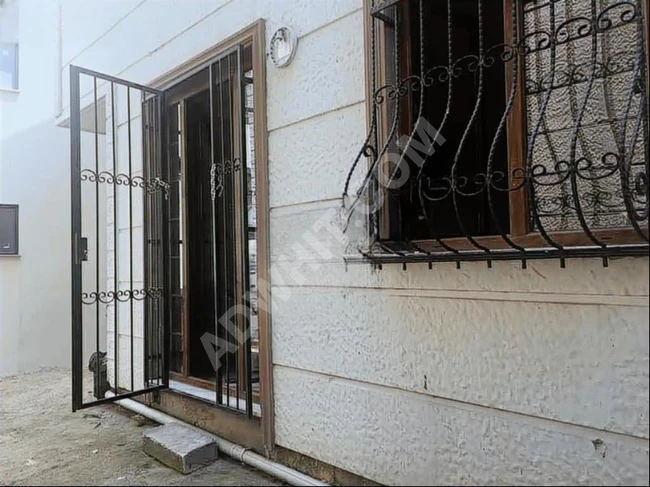 1 + 1 apartment on the ground floor with a beautiful garden in Kağıthane Çeliktepe