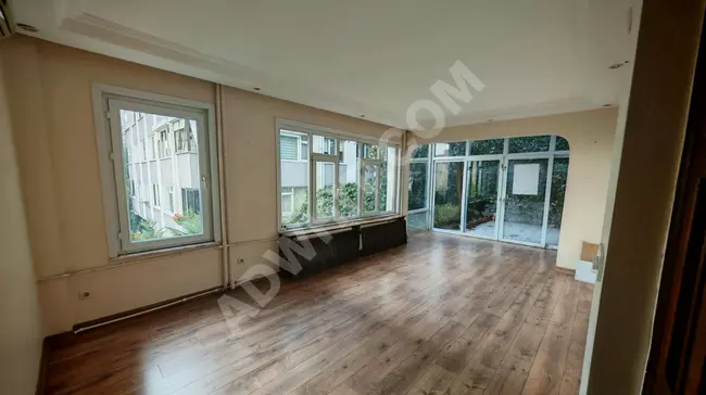 Bright apartment in 1. Levent with a garden for use.