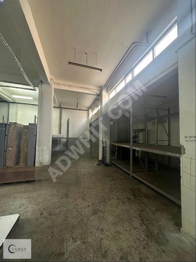 Warehouse for rent with an area of 550 square meters in YENİBOSNA on the main street