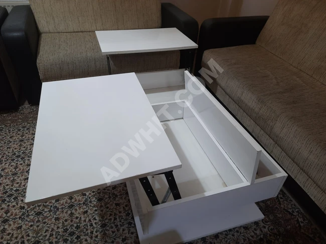 Mobile living room (salon) table