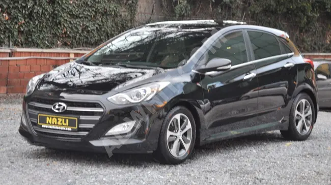 HYUNDAI I 30 car, model 2015 (we offer an installment option through bonds)