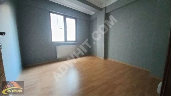 TEK DAİRE ÜZERİ GÜNEYCEPE İSKANLI BALKONLU 2+1 YÜKSEK GİRİŞ KAT