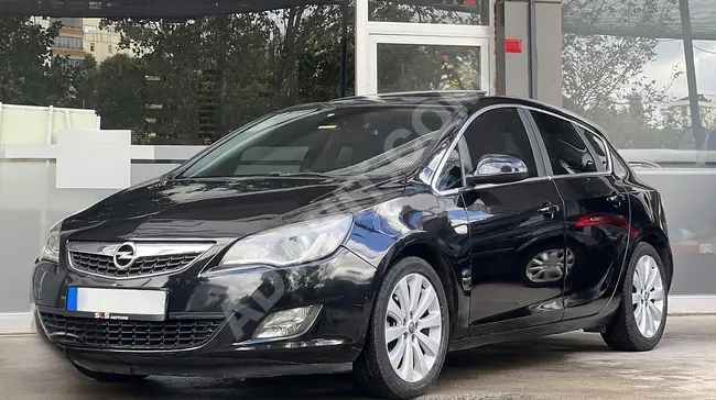 سيارة OPEL ASTRA  موديل 2010    فتحة سقف اوتوماتيك مع ضمان  من SLS