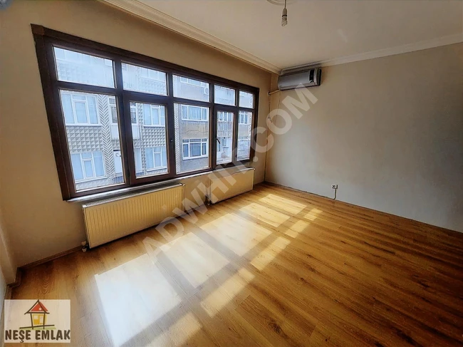 Clean and spacious 2+1 apartment for rent, 5 minutes from Üsküdar center.