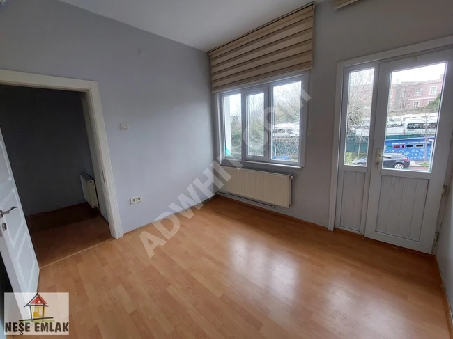 Independent house for rent consisting of two floors with a private garden in Üsküdar Bağlarbaşı