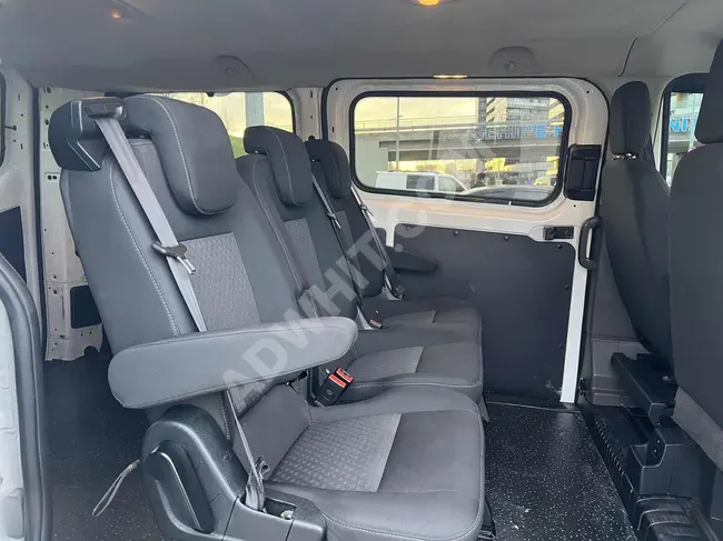 Ford Transit Custom   بدون  عيوب أو طلاء، 5+1+باب مزدوج +فاخر+فريد من نوعه...