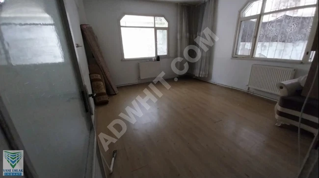 2+1 apartment on the ground floor for rent in GÜNGEREN MARAŞALÇAKMAK from VANE EMLAK