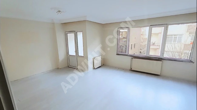 Apartment for rent on the third floor, fully furnished in the Yayla area.