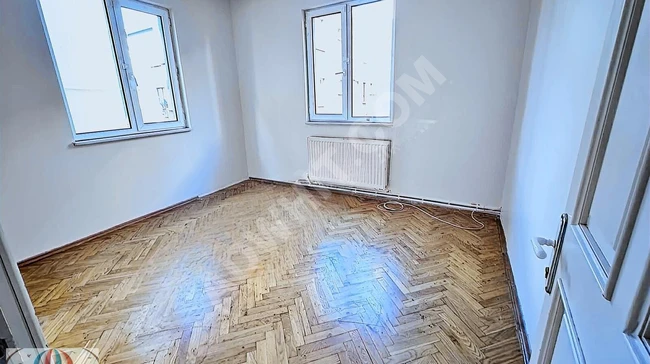 2+1 empty apartment with parking in Guvenevler