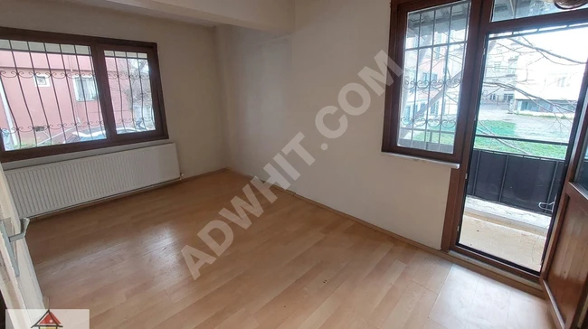 1+1 apartment on the first floor on Yeni Bülbül Street, close to Üsküdar center