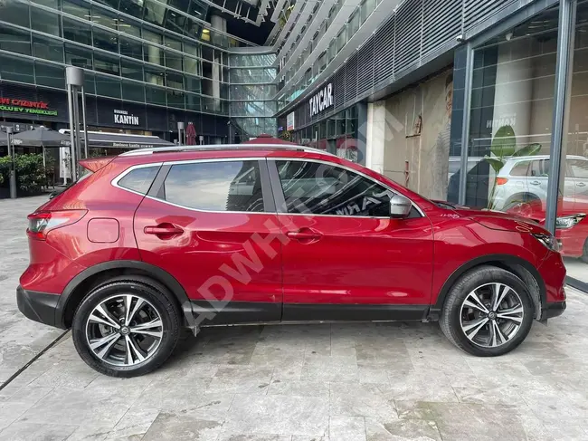 سيارة NISSAN QASHQAI 1.6 DCI موديل 2017 - باقة DESIGN سقف زجاجي